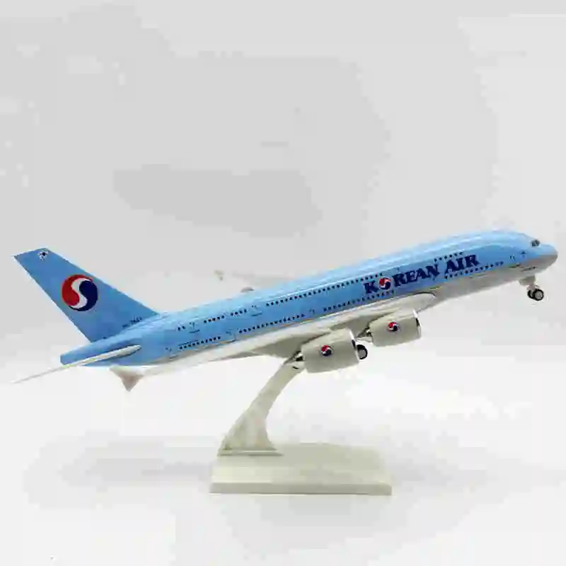 Korean Air Airbus A380 Model, 30cm Resin Collectible 3 Korean Air Airbus A380 Model, 30cm Resin Collectible - Image 3