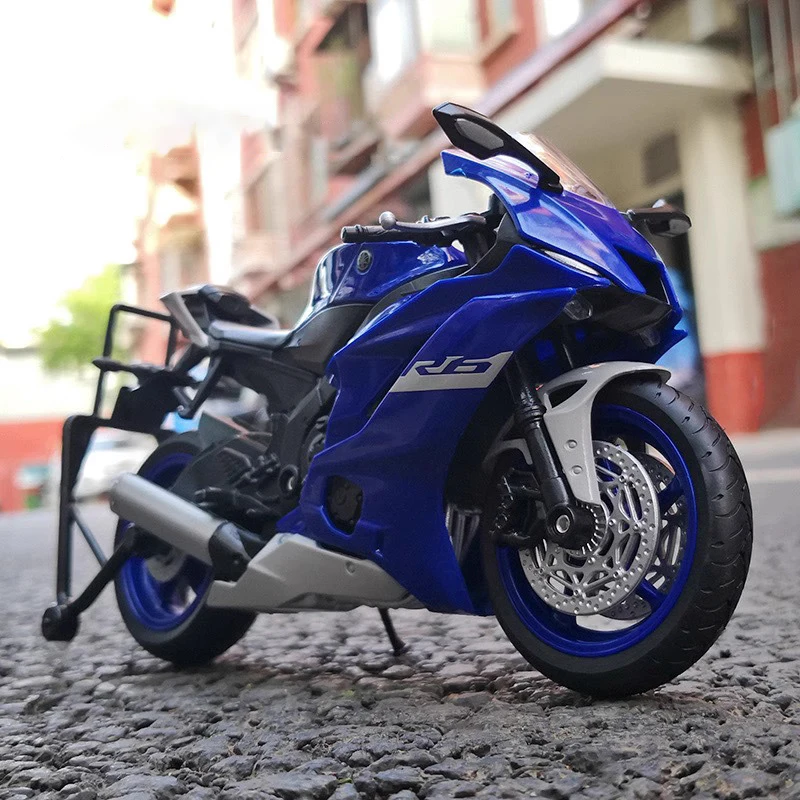 Blue Yamaha YZF-R6 1:12 Scale Model by WELLY 7 Blue Yamaha YZF-R6 1:12 Scale Model by WELLY - Image 7