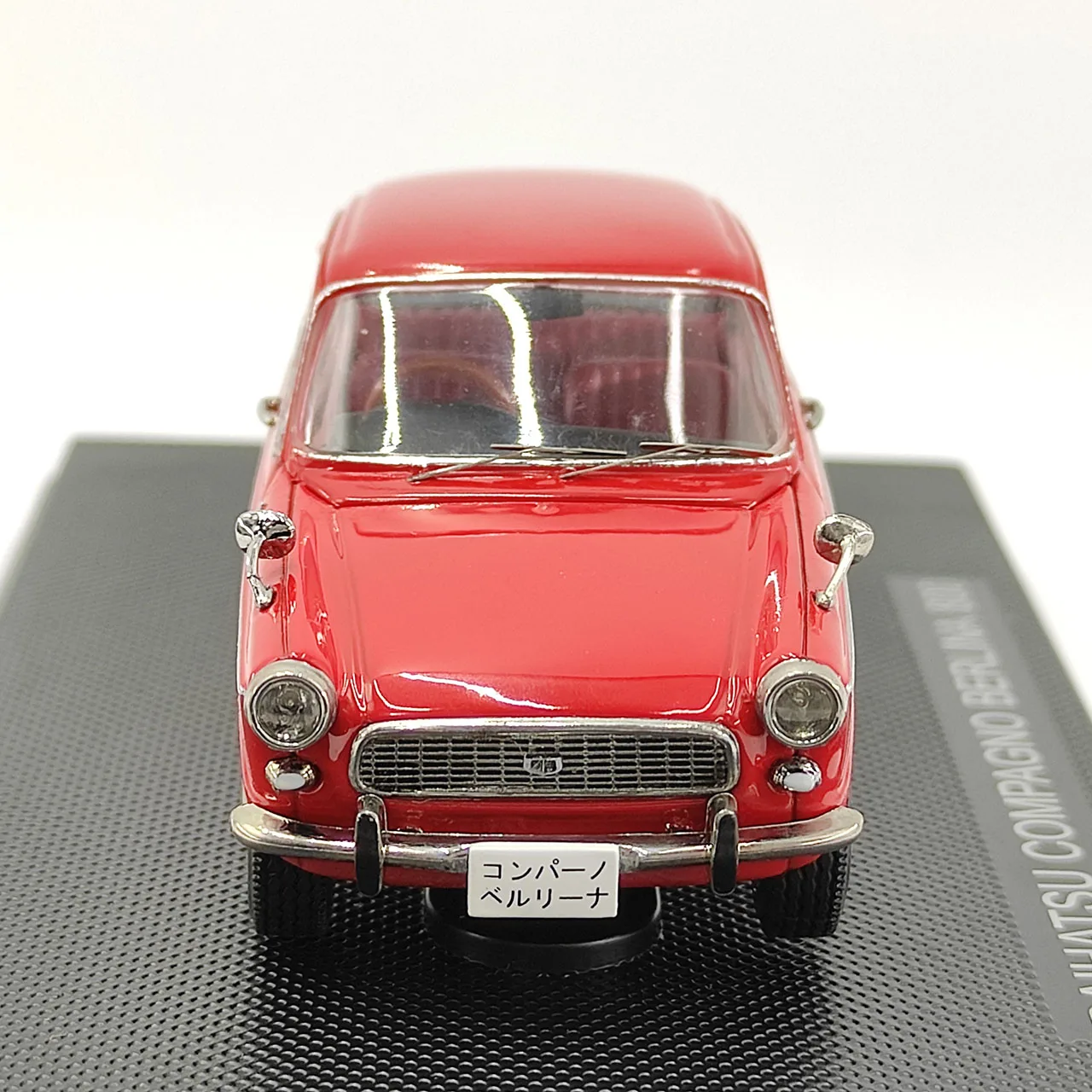Vintage Daihatsu Compagno Berlina 800 Diecast Model 5 Vintage Daihatsu Compagno Berlina 800 Diecast Model - Image 5