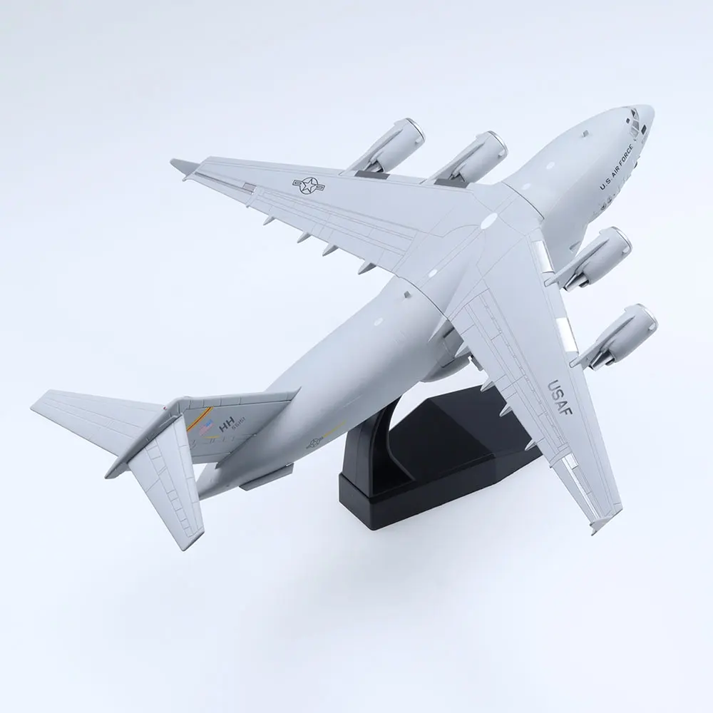 1/200 Scale C-17 Globemaster III Model Aircraft 3 1/200 Scale C-17 Globemaster III Model Aircraft - Image 3