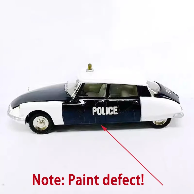 Vintage Citroën DS 19 Police Car 1:43 Scale 4 Vintage Citroën DS 19 Police Car 1:43 Scale - Image 4