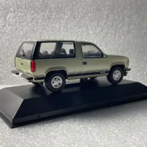 Detailed 1996 Chevy Silverado Miniature Model 9 S8f56ad2e4a4c4d17931c382f320e9bb4c