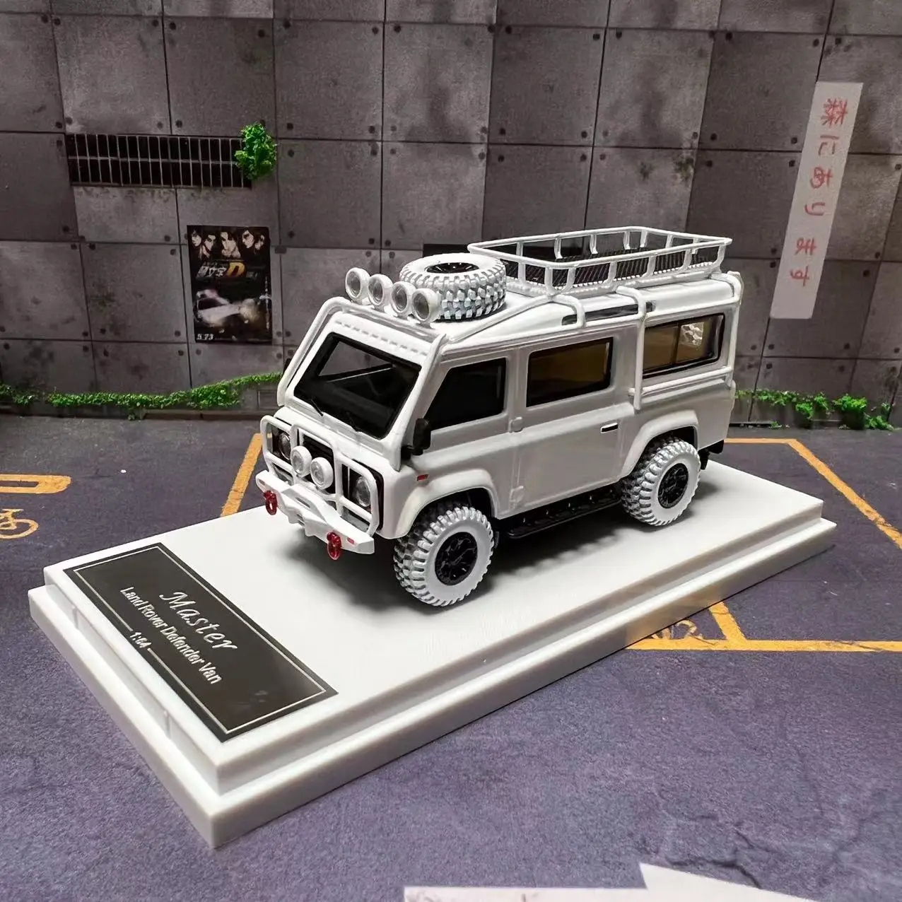 1/64 Scale Defender Van Diecast Model 2 1/64 Scale Defender Van Diecast Model - Image 2