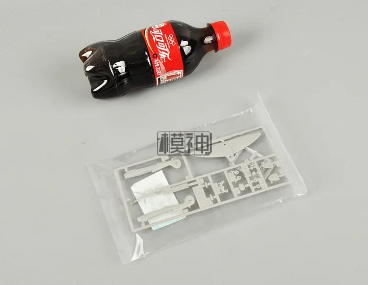 1/144 WWII British Spitfire Model Kit 4 1/144 WWII British Spitfire Model Kit - Image 4