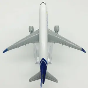 A321 Yueyue Airlines Diecast Model Aircraft 6 S9048e36b550c42be9926c178ffa5fb06L