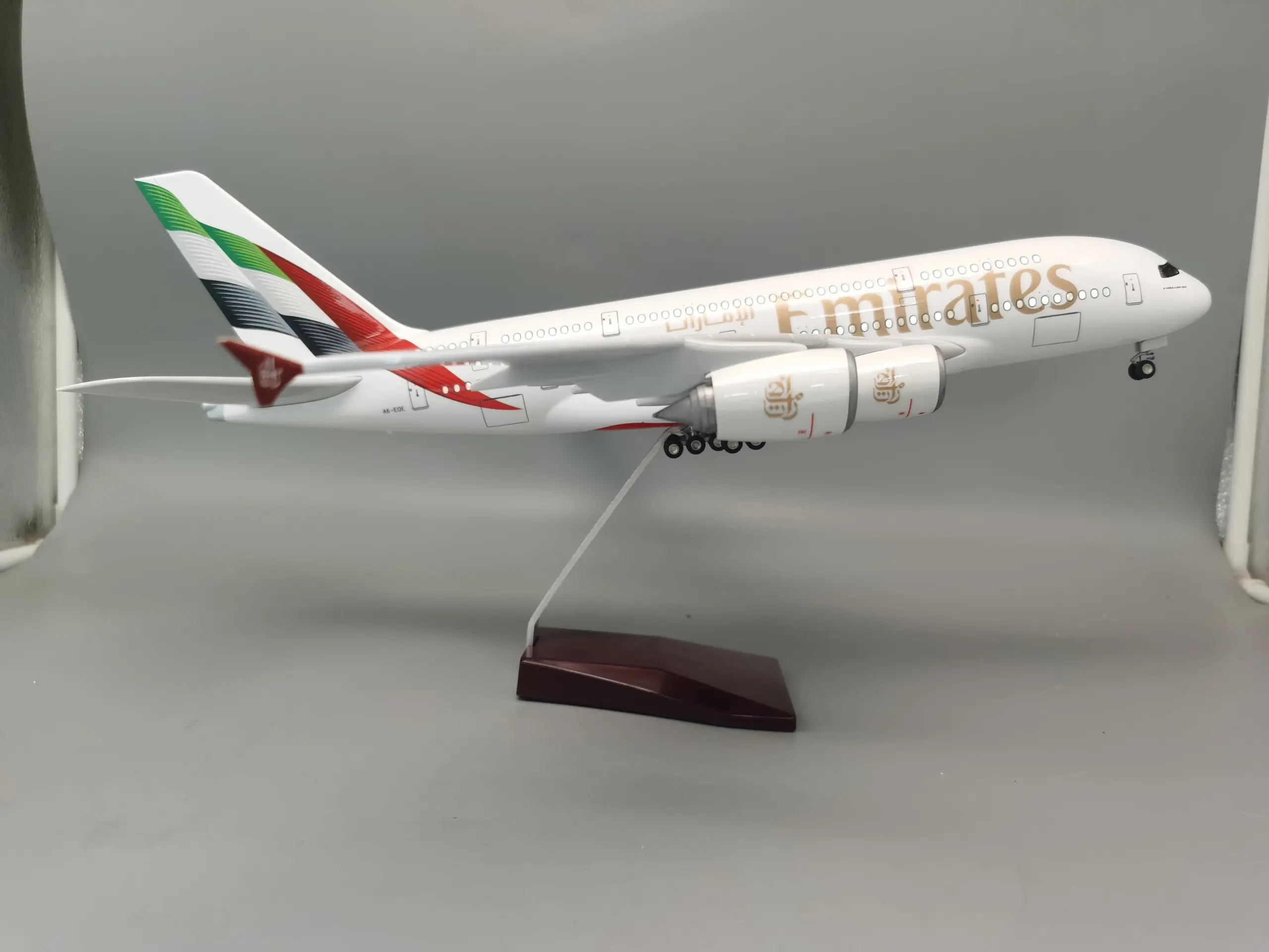 Emirates A380 Model Aircraft Replica 3 Emirates A380 Model Aircraft Replica - Image 3