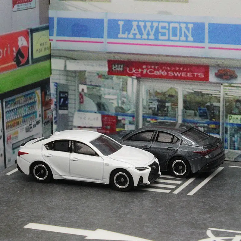 1:64 Lexus IS 350 F SPORT Diecast Replica 5 1:64 Lexus IS 350 F SPORT Diecast Replica - Image 5