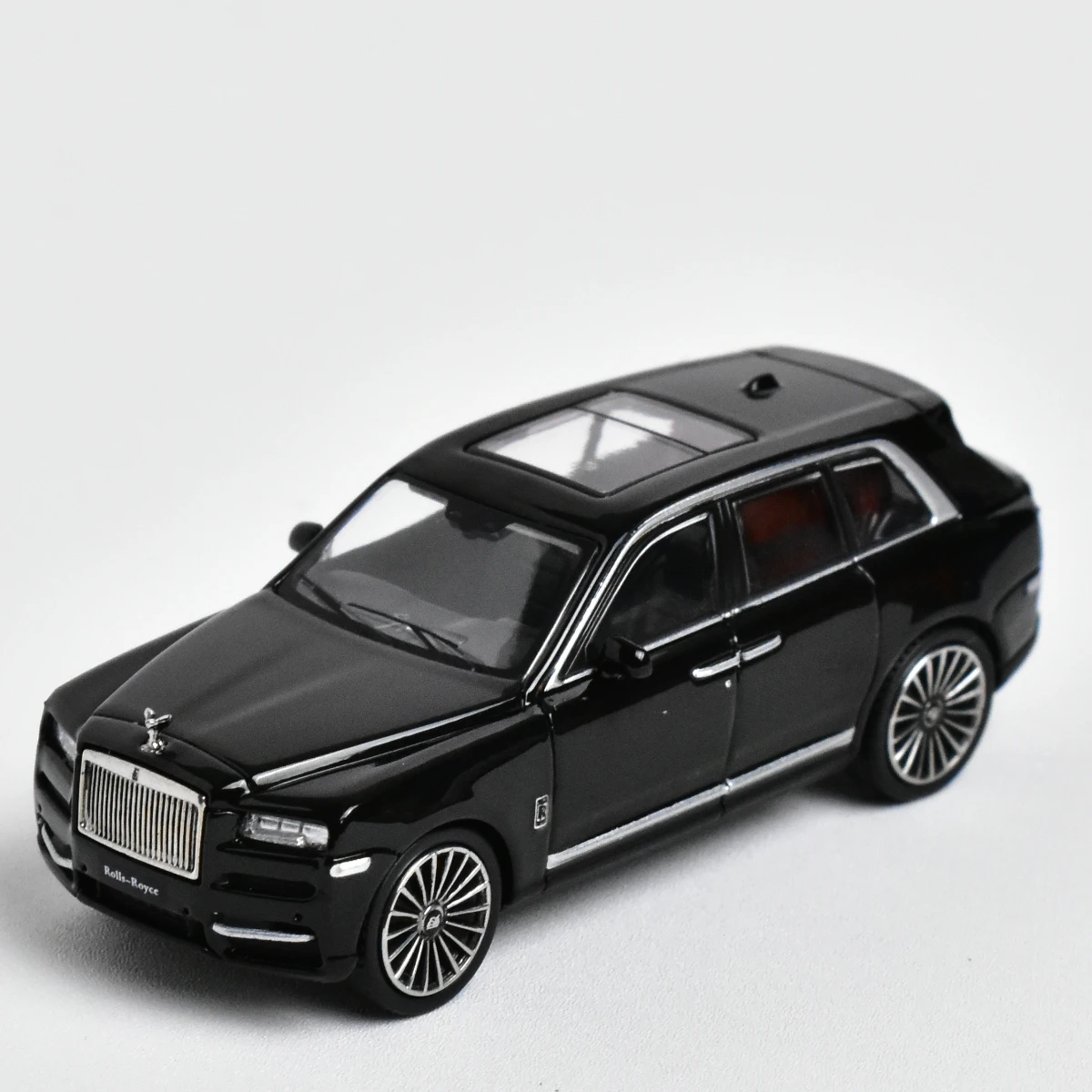 1:87 Scale Rolls Royce Cullinan Diecast Model 2 1:87 Scale Rolls Royce Cullinan Diecast Model - Image 2