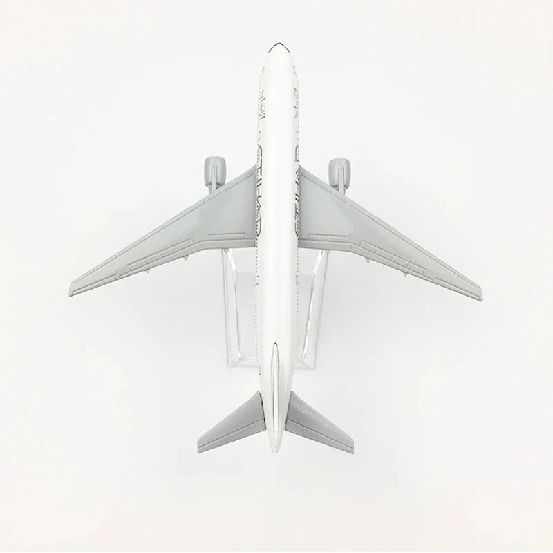 Etihad Airlines Boeing B777 Model Collectible 2 Etihad Airlines Boeing B777 Model Collectible - Image 2