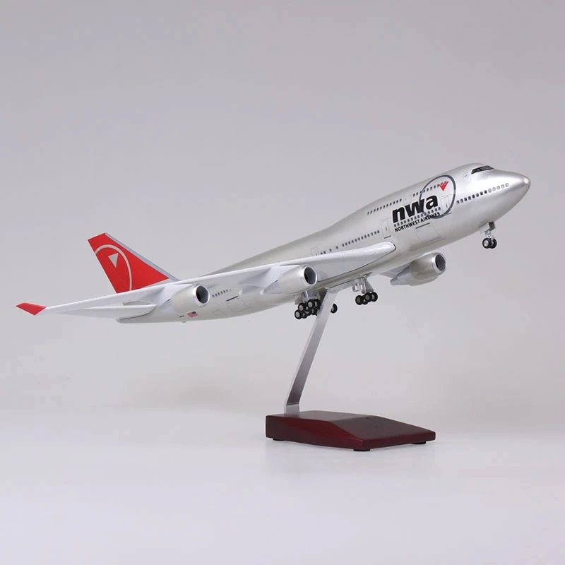 NorthWest Airlines Boeing 747 Model 47cm with LED Lighting 4 NorthWest Airlines Boeing 747 Model 47cm with LED Lighting - Image 4