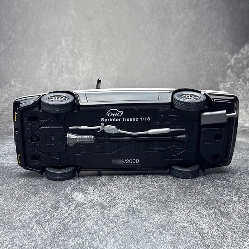 1:18 AE86 Jumping Light Edition Diecast Model 5 1:18 AE86 Jumping Light Edition Diecast Model - Image 5