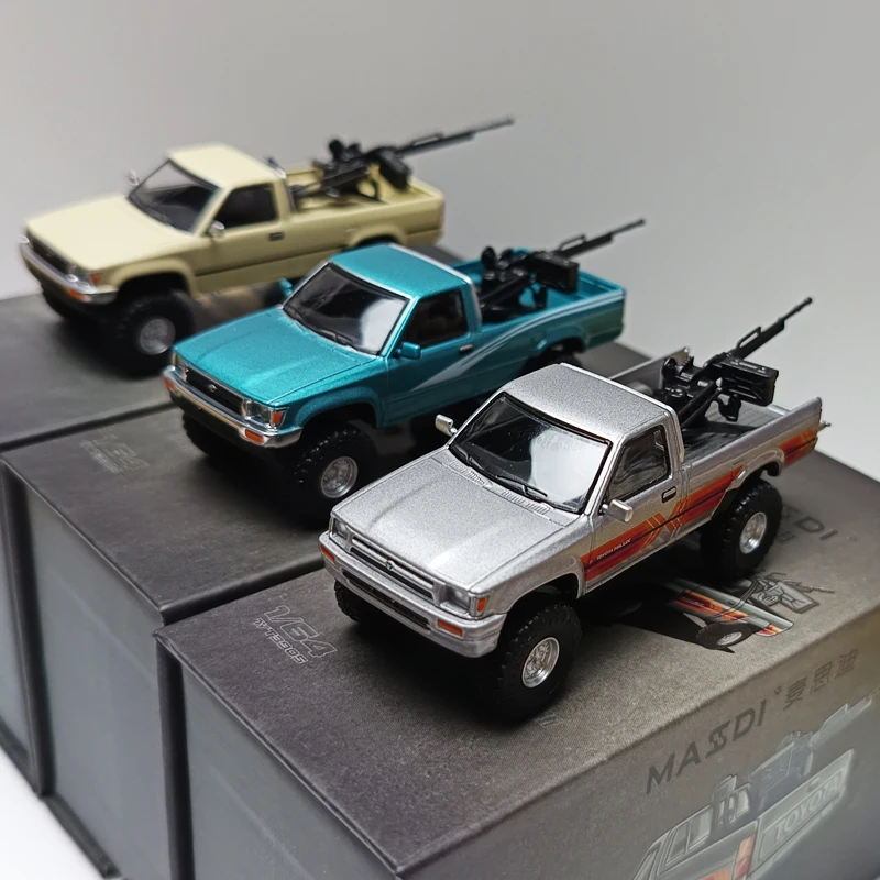 1/64 Scale Toyota HiLux 1995 Diecast Model 2 1/64 Scale Toyota HiLux 1995 Diecast Model - Image 2