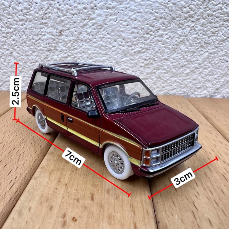 Vintage 1:64 Scale Station Wagon Crock Truck 4 Vintage 1:64 Scale Station Wagon Crock Truck - Image 4