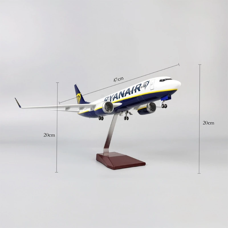 Ryanair B737 47cm Model with LED Lights 5 Ryanair B737 47cm Model with LED Lights - Image 5