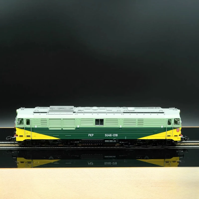 PKP SU46-018 Model Train Replica 1:87 Scale 3 PKP SU46-018 Model Train Replica 1:87 Scale - Image 3