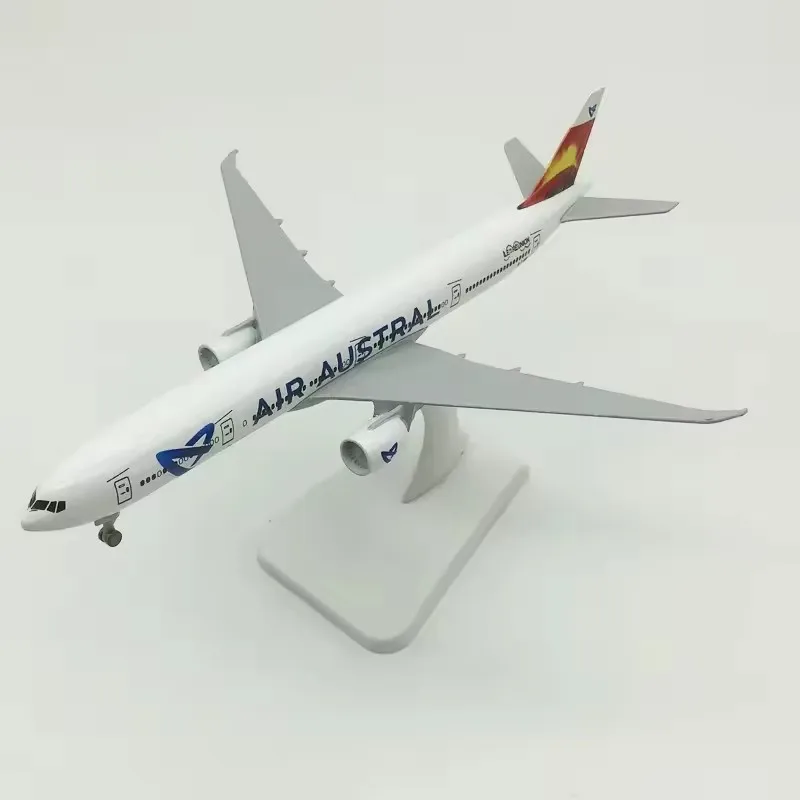 Air Austral Boeing 777 Diecast Model 20cm 4 Air Austral Boeing 777 Diecast Model 20cm - Image 4