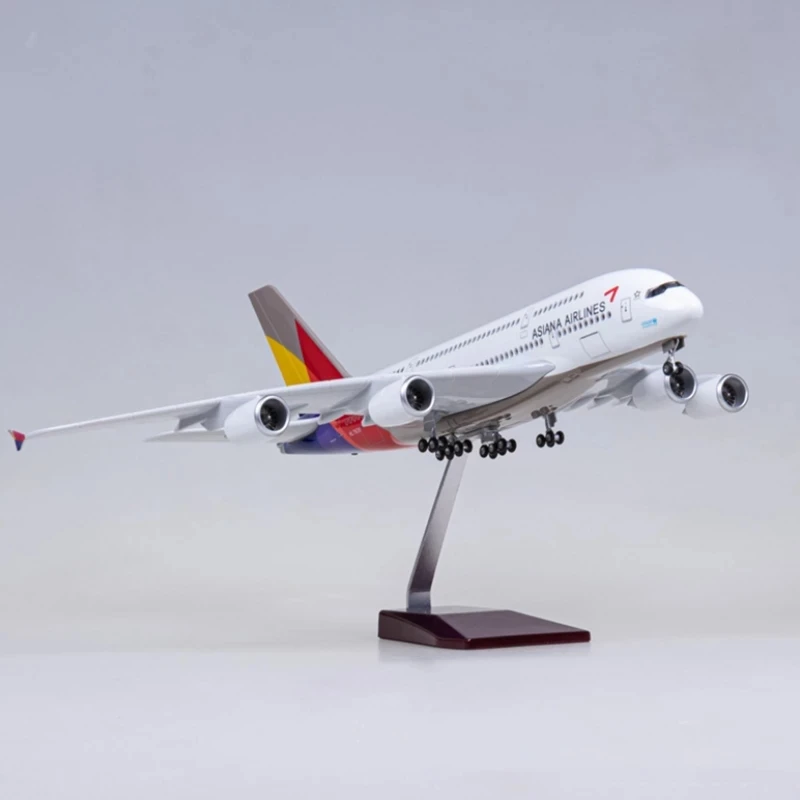 Asiana Airlines Airbus A380 Model 1:130 4 Asiana Airlines Airbus A380 Model 1:130 - Image 4