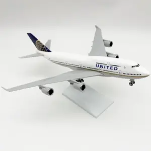 United Airlines Boeing 747 Model 1:250 Scale 9 S951059630032493a88f65f26abbae670J