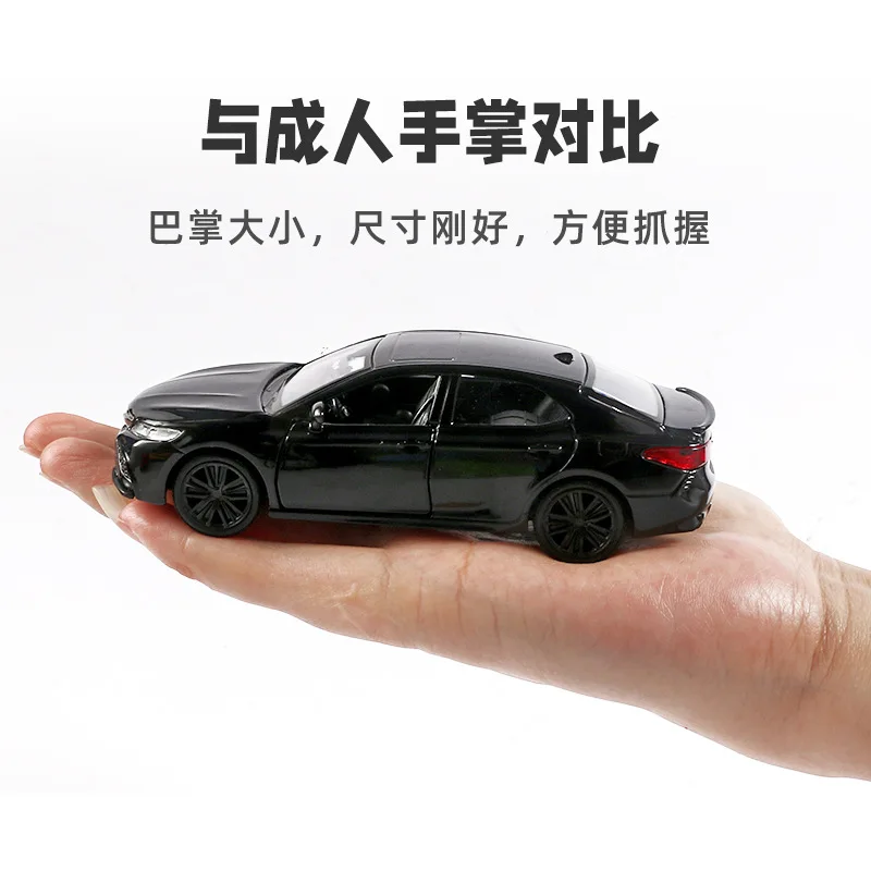 1:36 Scale Toyota Camry Diecast Model 4 1:36 Scale Toyota Camry Diecast Model - Image 4