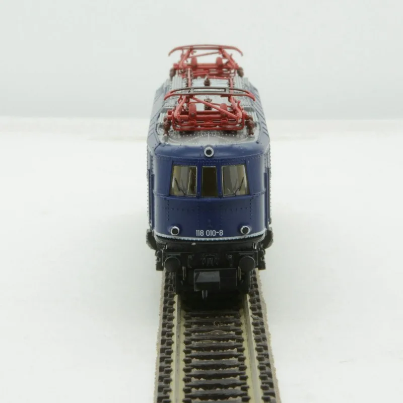 Vibrant Blue PIKO BR118 Model Locomotive 3 Vibrant Blue PIKO BR118 Model Locomotive - Image 3