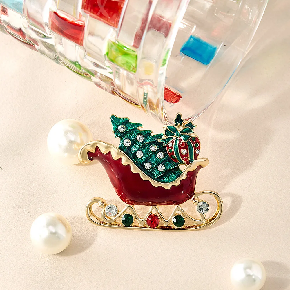 Festive Christmas Elk Brooch in Metallic Finishes 2 Festive Christmas Elk Brooch in Metallic Finishes - Image 2