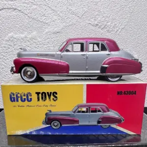 Vintage Fleetwood 1:43 Scale Diecast Model 14 S97a8812ba35645b281c0b3761fe54ed1M