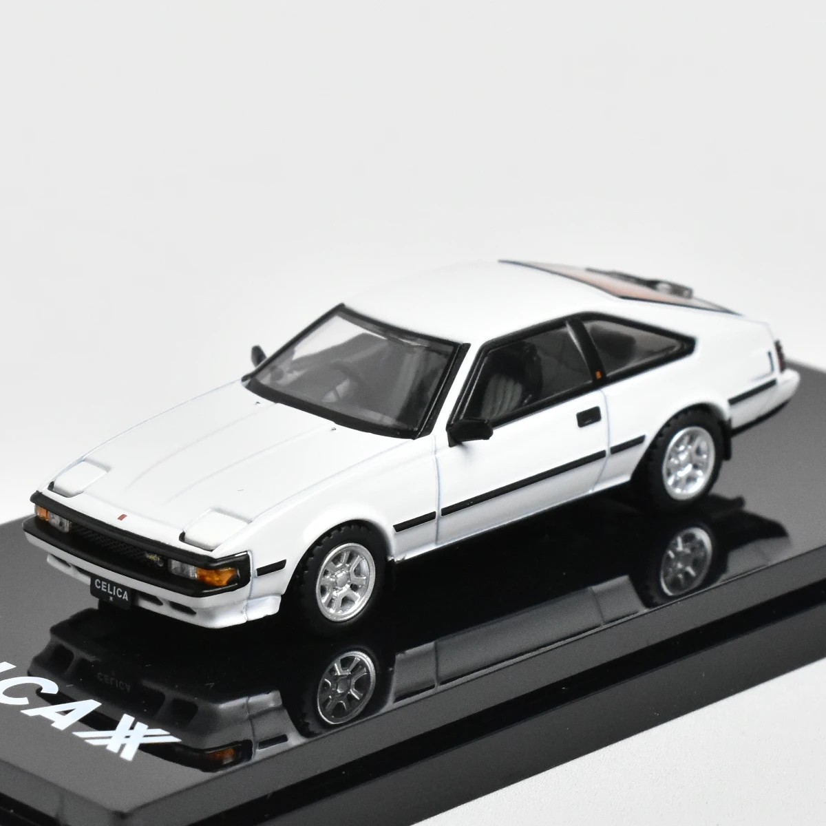 Toyota Celica XX 1:64 Diecast Model in Vibrant Colors 9 Toyota Celica XX 1:64 Diecast Model in Vibrant Colors - Image 9