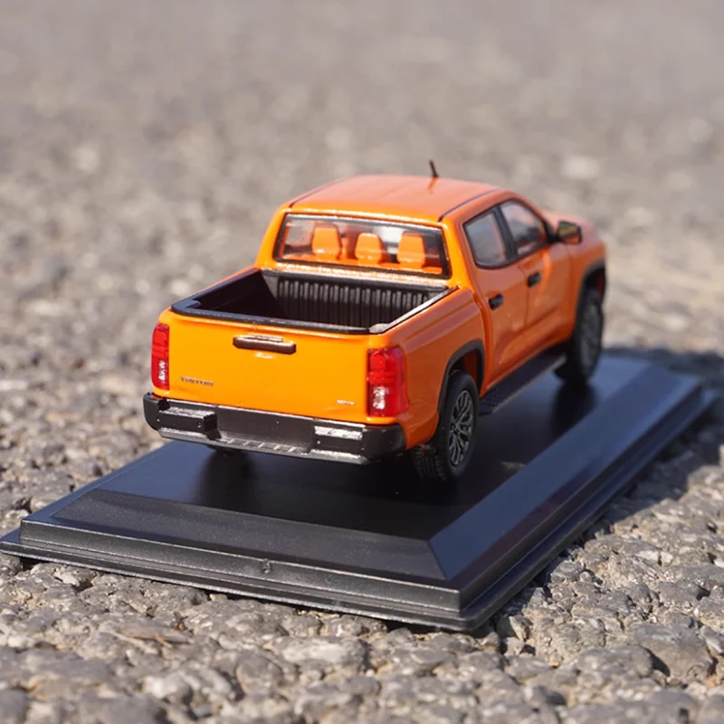 1:43 Scale Triton Pickup Diecast Model 3 1:43 Scale Triton Pickup Diecast Model - Image 3