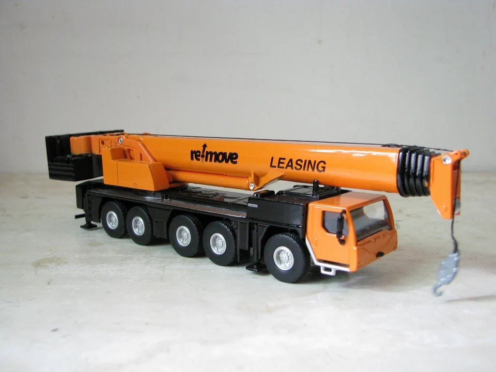 Orange Liebherr LTM1250-5.1 Crane Diecast Model 5 Orange Liebherr LTM1250-5.1 Crane Diecast Model - Image 5