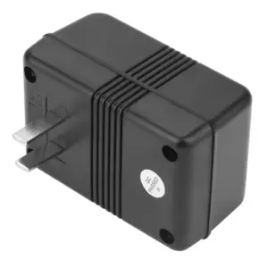 SW-70 Travel Voltage Converter 70W 9 S9980273c101b4ce5b0e7fb1017cd619cu