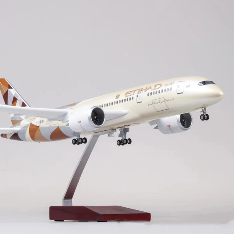 Boeing 787 Resin Model with LED Lighting 4 Boeing 787 Resin Model with LED Lighting - Image 4
