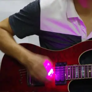 Glow-Inspired Heart-Shaped Guitar Pick with LED 15 S9aab87d73d9c497db09b42a0aeede00b8