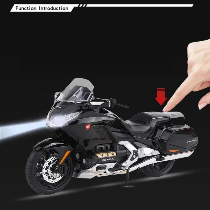 Red Honda Goldwing Diecast Model 1:9 Scale 3 Red Honda Goldwing Diecast Model 1:9 Scale - Image 3