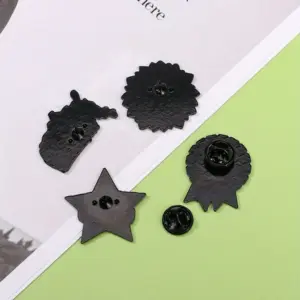 Patriotic American Badges Set of 4 9 S9b8e1dcf5afe47788685333e27f6682cF