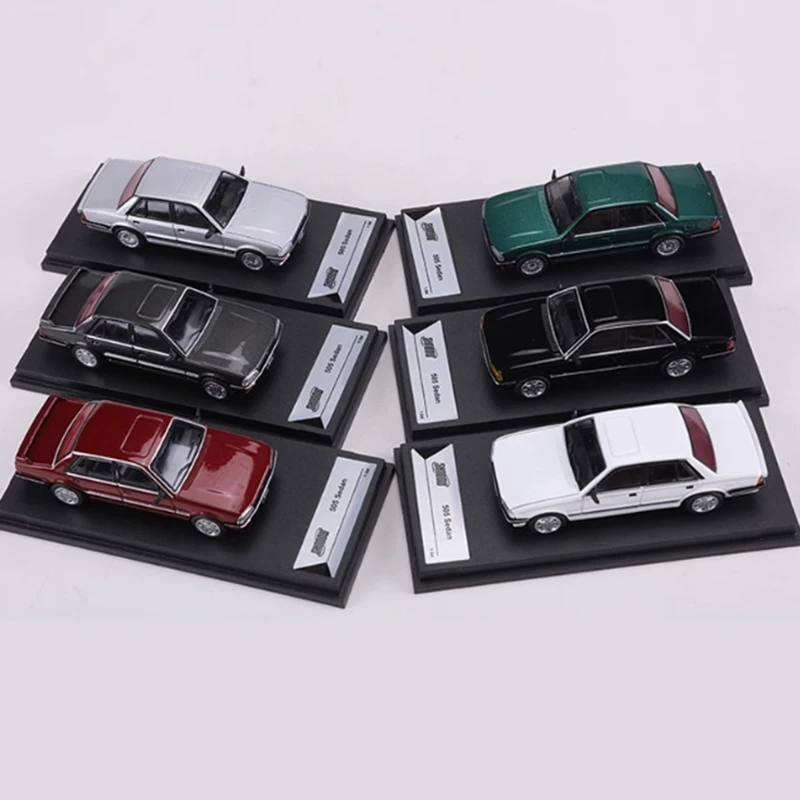 1:64 Scale 505 Sedan Diecast Model 4 1:64 Scale 505 Sedan Diecast Model - Image 4