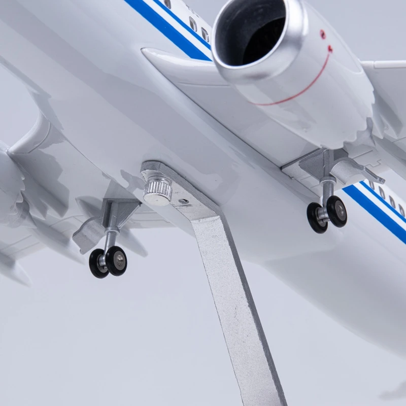 Boeing 737 Max 1/85 Scale Model with LED Light 4 Boeing 737 Max 1/85 Scale Model with LED Light - Image 4