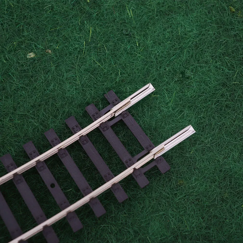 HO Scale Metal Track Connectors (Set of 12) 4 HO Scale Metal Track Connectors (Set of 12) - Image 4