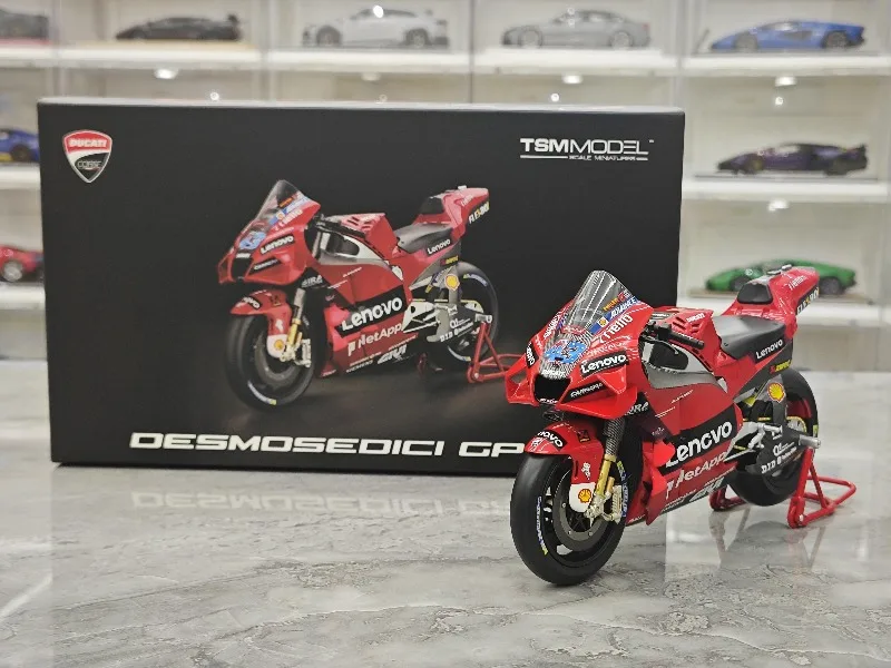 Ducati Desmosedici GP22 1:12 Die-Cast Model 7 Ducati Desmosedici GP22 1:12 Die-Cast Model - Image 7