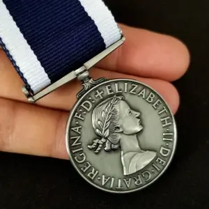 Vintage British Medal Replica with Queen Elizabeth II 8 S9e3532ce1a2d43b69025a6e4517067b5P