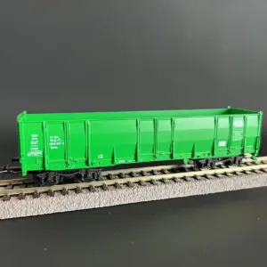 Vibrant Green HO Freight Car from PIKO 18 S9ed0fb2b442f4695916dce8455da12a8y