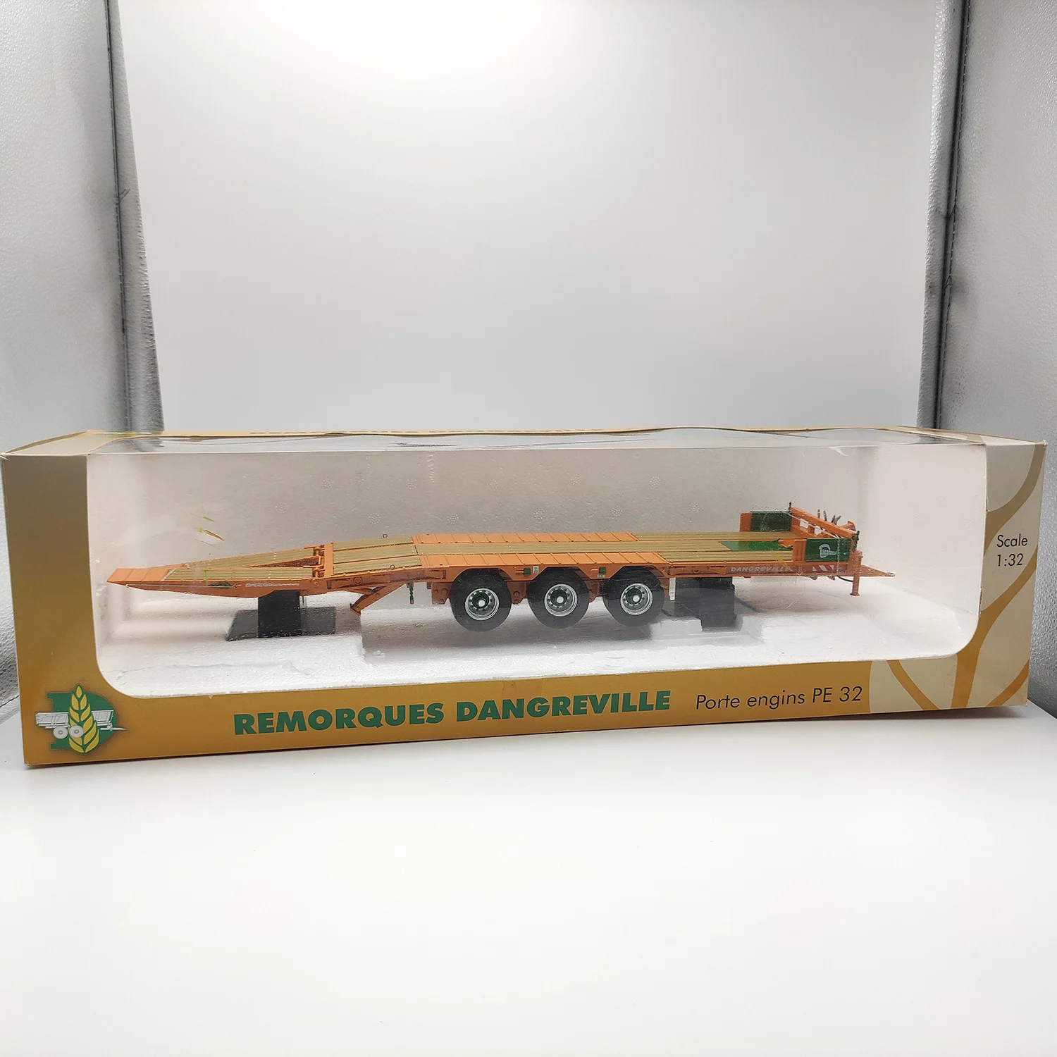 1:32 Scale UH Dangreville Trailer Model 6 1:32 Scale UH Dangreville Trailer Model - Image 6