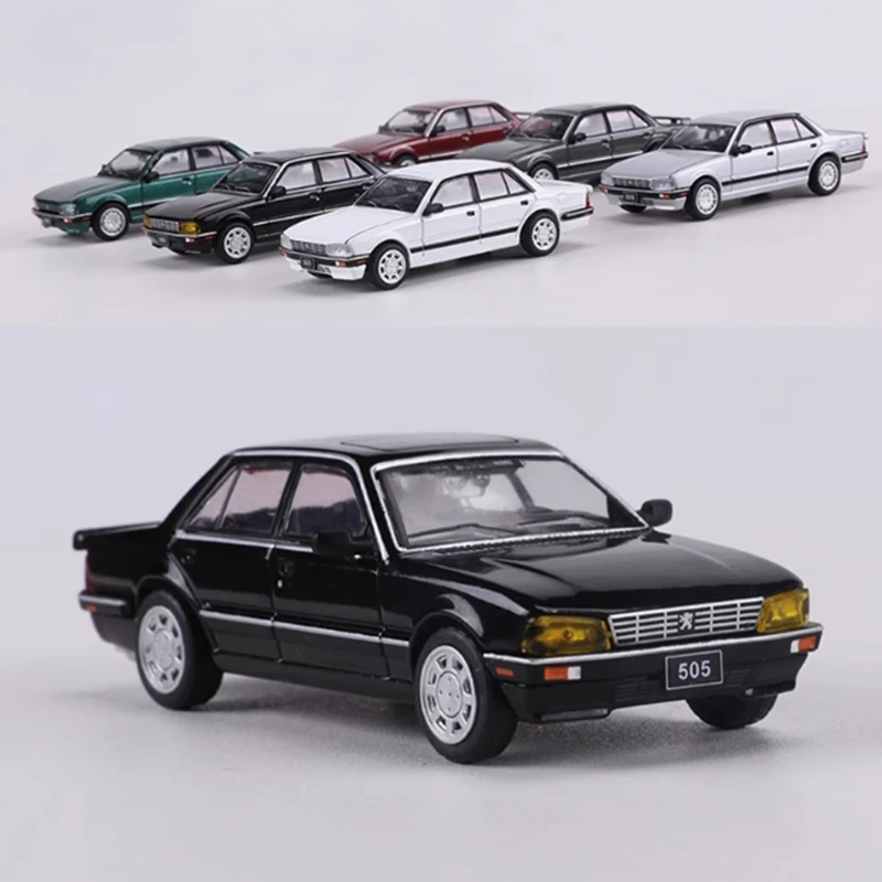 1:64 Scale 505 Sedan Diecast Model 3 1:64 Scale 505 Sedan Diecast Model - Image 3