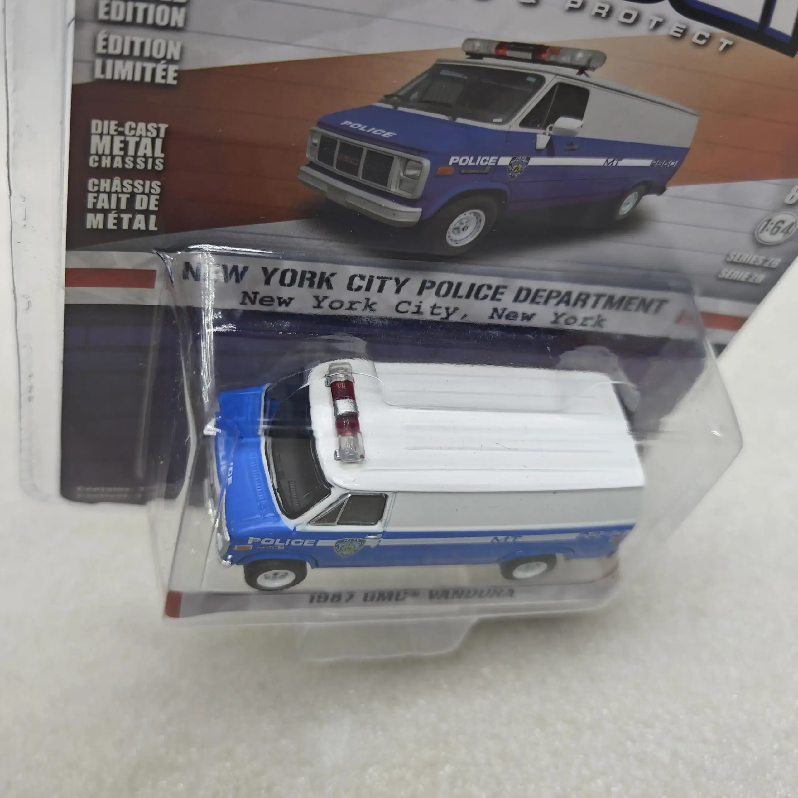 1987 GMC Vandura NYPD Diecast Model 6 1987 GMC Vandura NYPD Diecast Model - Image 6