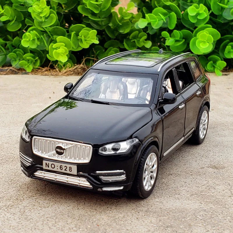 1:32 Scale Diecast Alloy XC60 Model Car in Black 10 1:32 Scale Diecast Alloy XC60 Model Car in Black - Image 10