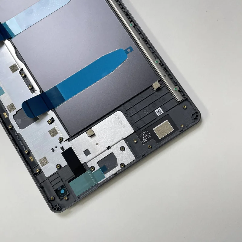 Lenovo Tab M10 Plus 3rd Gen Back Panel Gray/Blue 6 Lenovo Tab M10 Plus 3rd Gen Back Panel Gray/Blue - Image 6