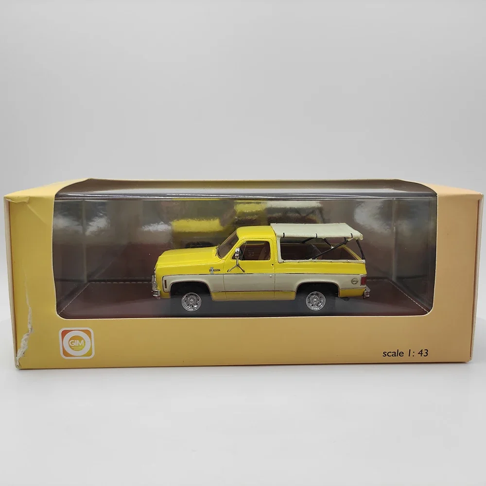 Vintage Chevrolet Blazer K5 Resin Model 1:43 Scale 6 Vintage Chevrolet Blazer K5 Resin Model 1:43 Scale - Image 6