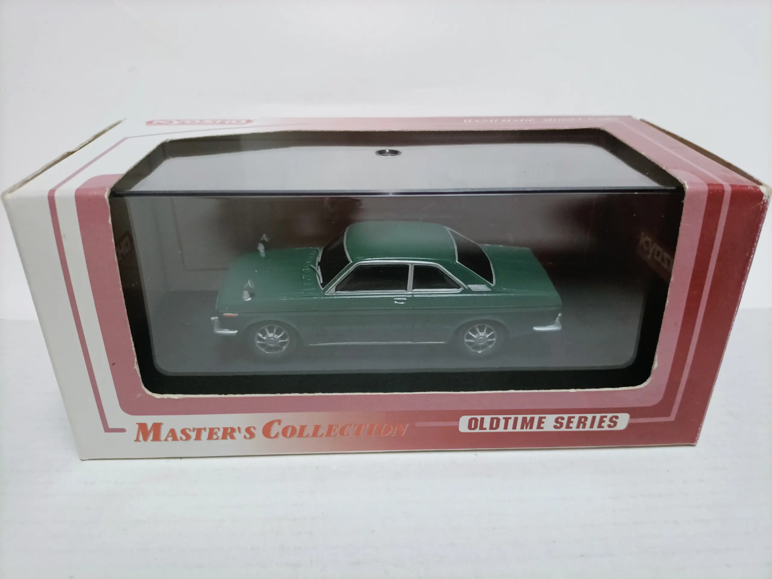 Green 1:43 Nissan Datsun Bluebird 1600SSS Model 5 Green 1:43 Nissan Datsun Bluebird 1600SSS Model - Image 5