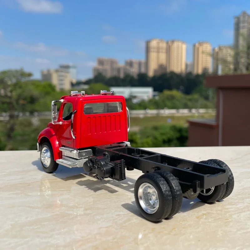 Red 1:43 Freightliner Truck Model for Collectors 6 Red 1:43 Freightliner Truck Model for Collectors - Image 6