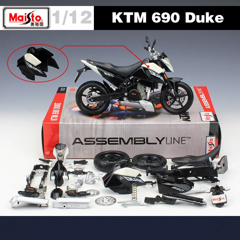 KTM 690 Duke 1:12 Scale Model Replica 5 KTM 690 Duke 1:12 Scale Model Replica - Image 5