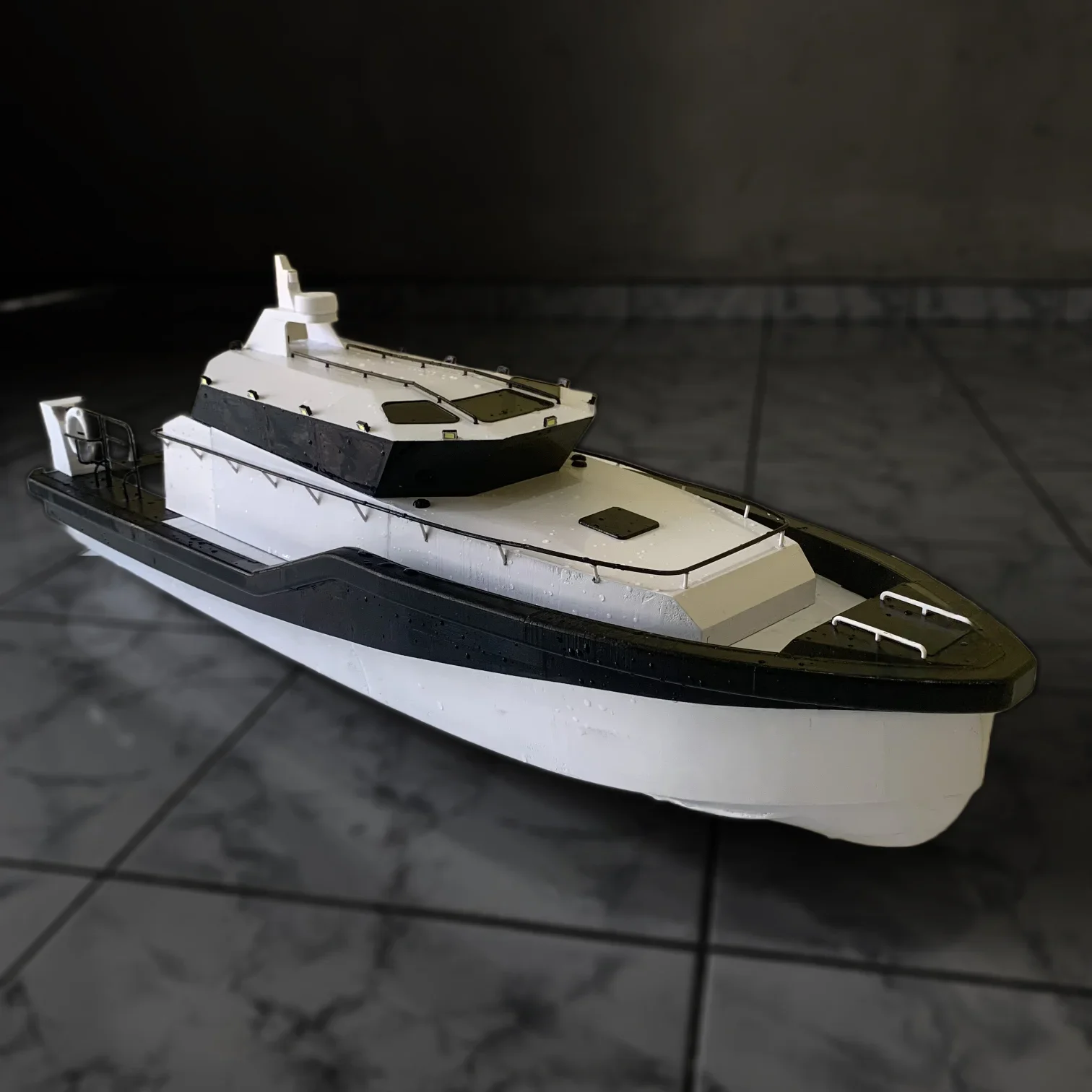 85 cm RC Coastal Patrol Speedboat Kit 6 85 cm RC Coastal Patrol Speedboat Kit - Image 6